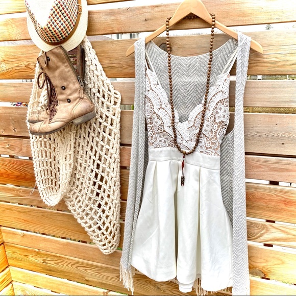 FREE & ROSE Dresses & Skirts - 🤍gorgeous summer BOHO dress with lace detailing